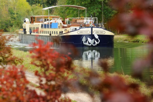apres tout cruising on canal